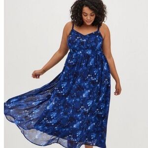Torrid 1X plus size Ladder Trimmed Maxi Dress - Chiffon Galaxy Blue moon sky sta